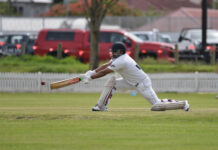 Eagles solid with bal lin hand