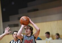 Magic men on edge of playoffs