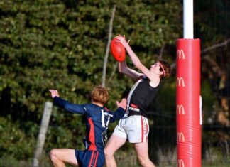 Top five set after intriguing round