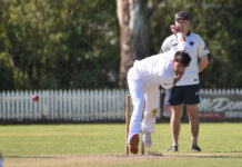 Middle order saves Roos